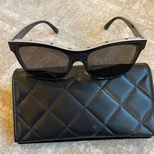 Chanel Acetate Logo Shield sunglasses 5418